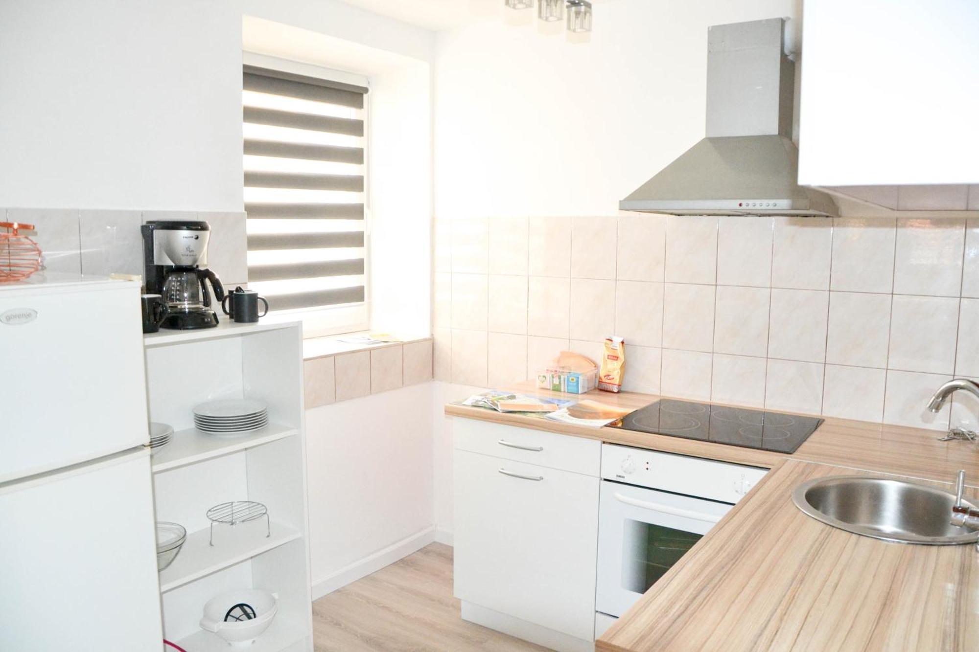 יסניצה Villa Hillside Apartment מראה חיצוני תמונה